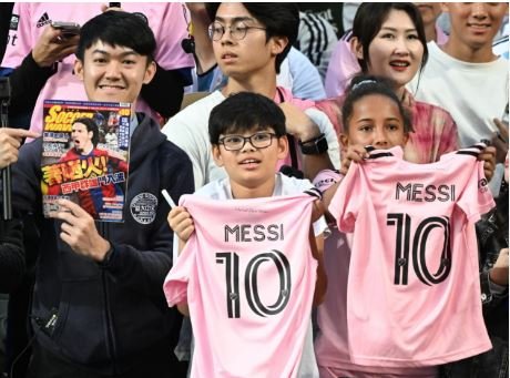Football Icon Lionel Messi's Training Session Draws Thousands as He Visits Hong Kong