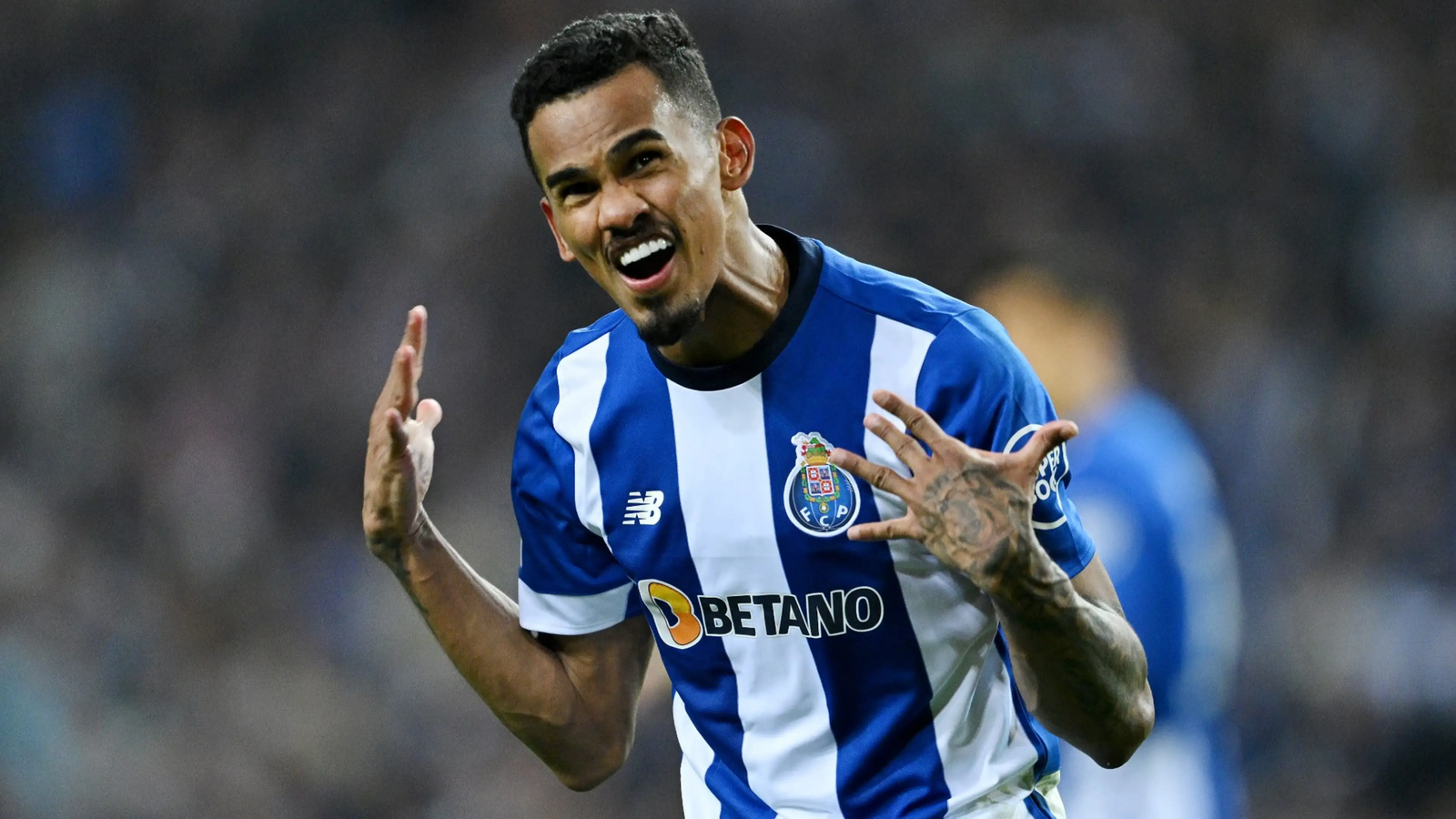 Porto's Thrilling Victory Over Arsenal 1-0: Galeno's Stoppage-Time Heroics Seal First Leg Win