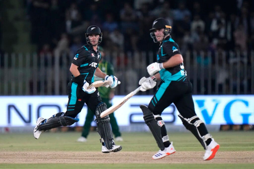New Zealand vs Pakistan: Chapman’s Spectacular Performance Leads to Series-Leveling Victory 1-1