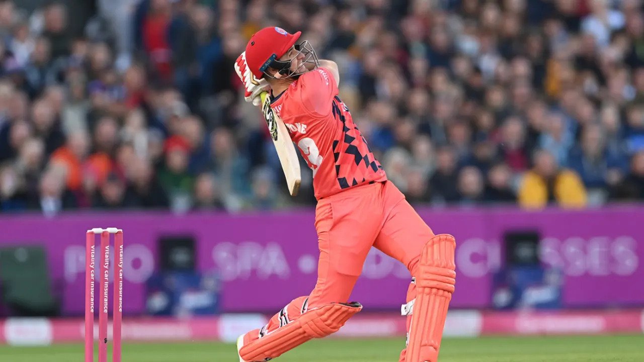 Liam Livingstone and Phil Salt Propel Lancashire to Vitality Blast 2024 Quarter-Finals