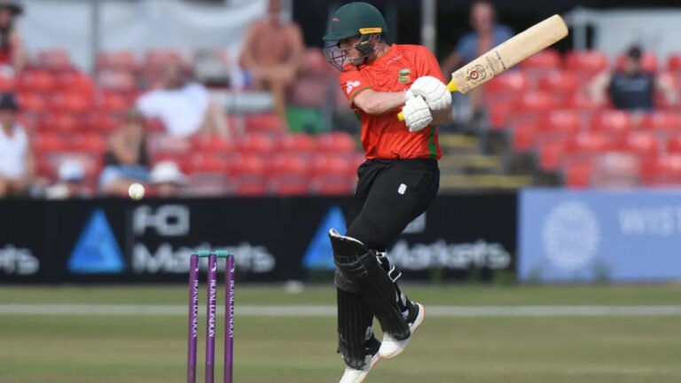 Leicestershire Foxes Dominates Nottinghamshire in Metro Bank One-Day Cup Opener 2024