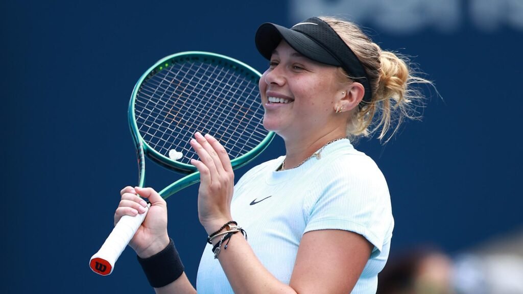 Amanda Anisimova Defeats Emma Navarro in All-American Semifinal to Secure Toronto Final Spot 2024