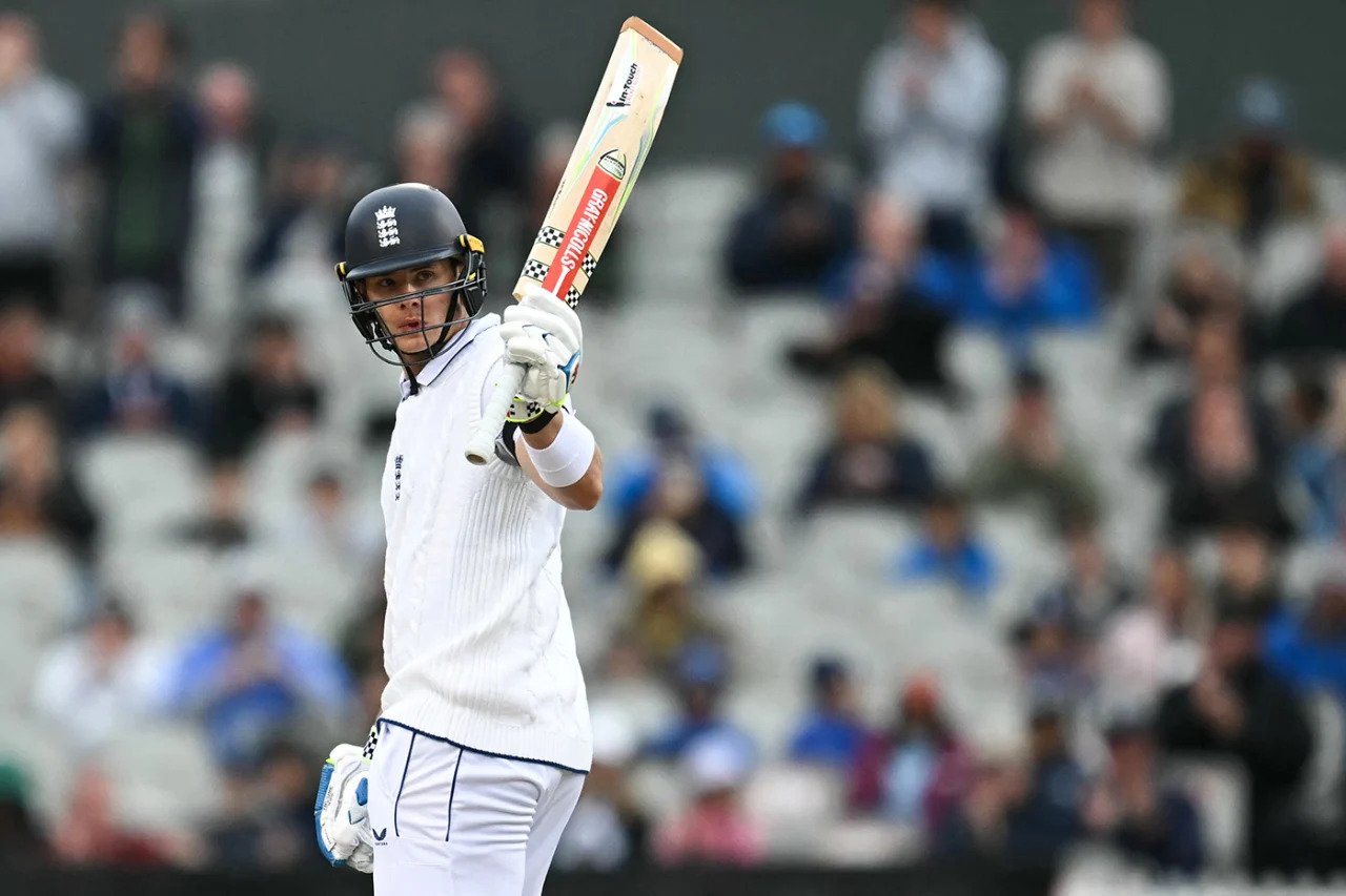 Jamie Smith’s Stunning 72* Keeps England Ahead Against Sri Lanka on Day 2