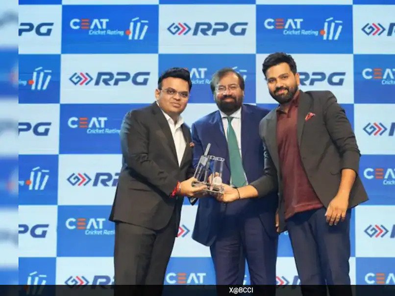 Rohit Sharma Triumph Over Virat Kohli to Claim ‘International Cricketer of the Year’ at CEAT Awards 2024