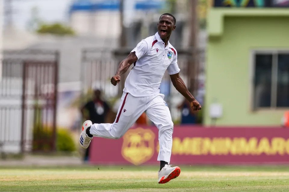 Mulder and Burger Dominate as 17 Wickets Fall on Day 1 in Guyana