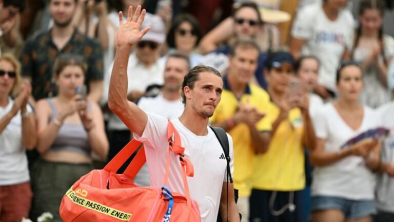 Lorenzo Musetti’s Straight Sets Victory Ends Alexander Zverev’s Olympic Title Defense in Paris 2024