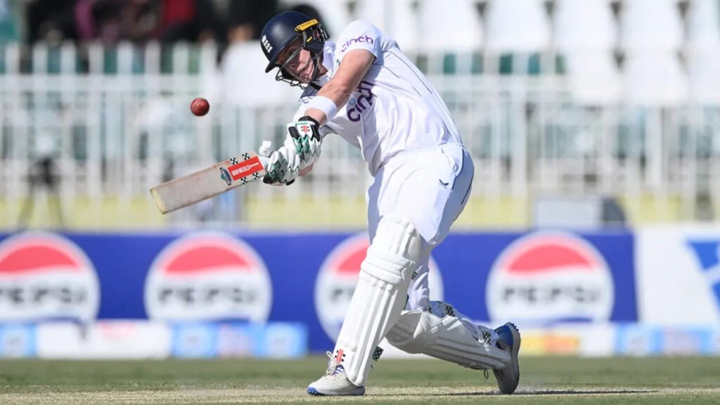 Smith’s Brilliant 89 Rescues England on a 13-Wicket Day Against Pakistan